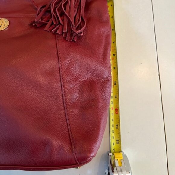 ISAAC MIZRAHI | Pebbled Leather Hobo Shoulder Bag with Tassel - Picture 10 of 14